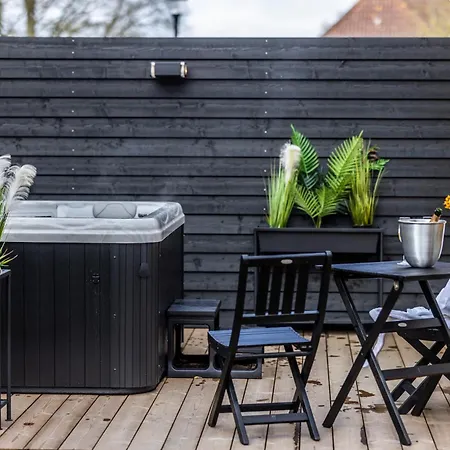 Marsk Hotellet فندق 4*