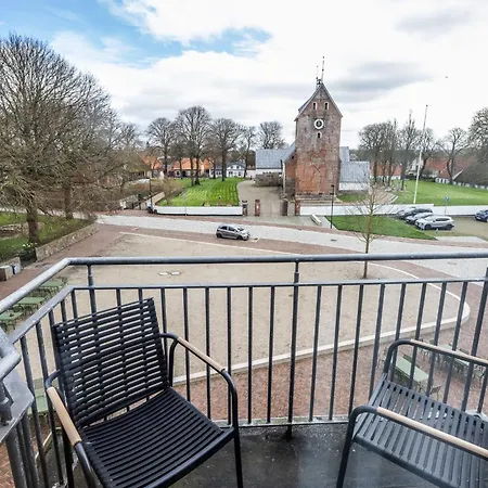 فندق Marsk Hotellet 4*