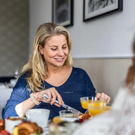 فندق Marsk Hotellet Højer